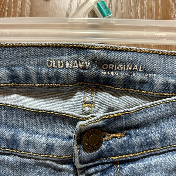 Old Navy Originals boyfriend jeans - Picture 2 of 4